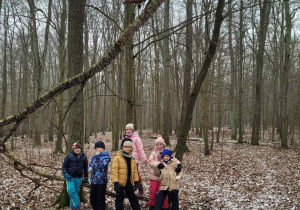 Klas 2c na zajęciach terenowych w Lesie Łagiewnickiego.