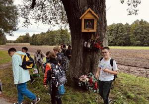 Lekcja przyrody w terenie – wycieczka do Załęcza Wielkiego.