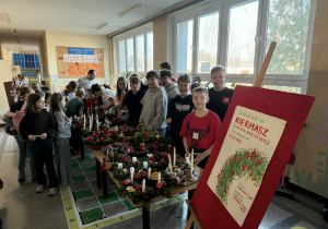 Kiermasz wieńców adwentowych – pomaganie, które łączy.