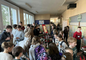 Kiermasz wieńców adwentowych – pomaganie, które łączy.