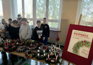 Kiermasz wieńców adwentowych – pomaganie, które łączy.